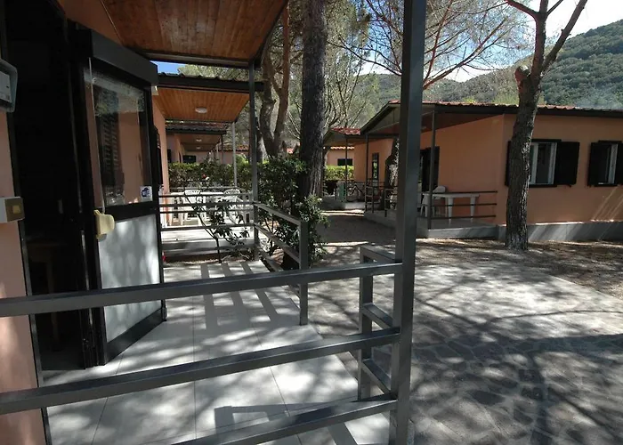 Κάμπινγκ Sole E Mare Nisporto